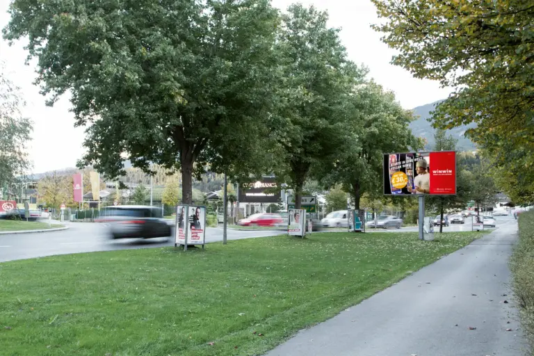 LED-Video-Wall | IKB-DEZ Mediaweb Tirol | Digitale Out-of-Home-Werbung (DOOH)