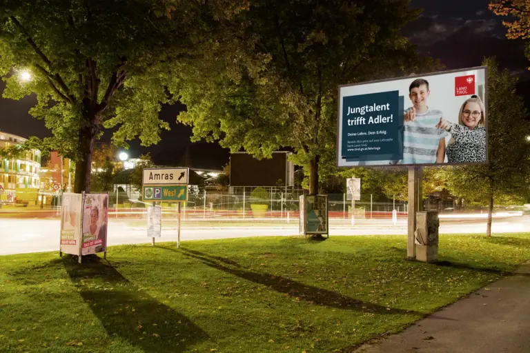 LED-Video-Wall | IKB-DEZ Mediaweb Tirol | Digitale Out-of-Home-Werbung (DOOH)