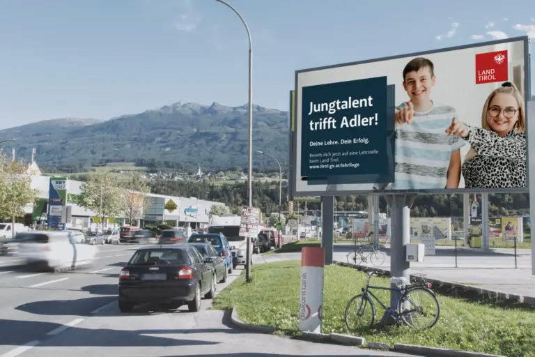 LED-Video-Wall | IKB-Andechstrasse Mediaweb Tirol | Digitale Out-of-Home-Werbung (DOOH)