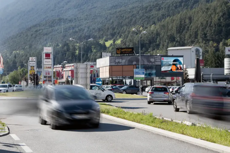 LED-Video-Wall | Imst Mediaweb Tirol | Digitale Out-of-Home-Werbung (DOOH)