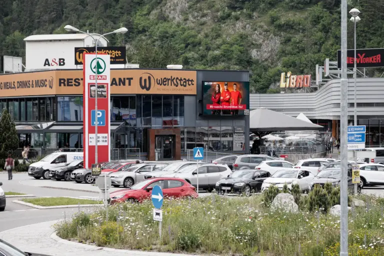 LED-Video-Wall | Imst Mediaweb Tirol | Digitale Out-of-Home-Werbung (DOOH)