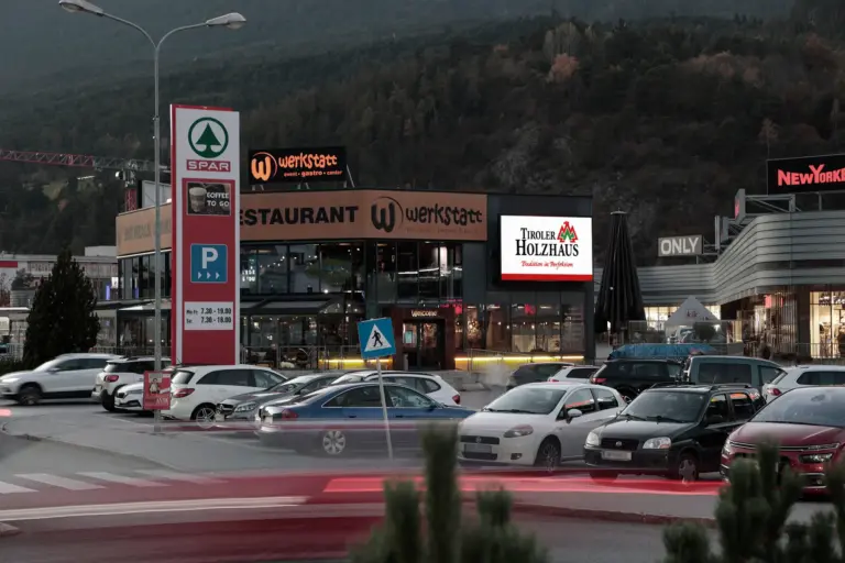 LED-Video-Wall | Imst Mediaweb Tirol | Digitale Out-of-Home-Werbung (DOOH)