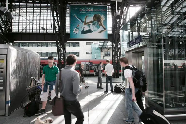 Köln Hauptbahnhof | Big Banner Mediaweb Tirol