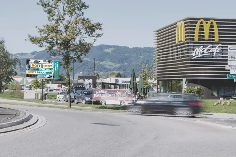 LED-Video-Wall | Lustenau-Millenium Park Mediaweb Tirol | Digitale Out-of-Home-Werbung (DOOH)