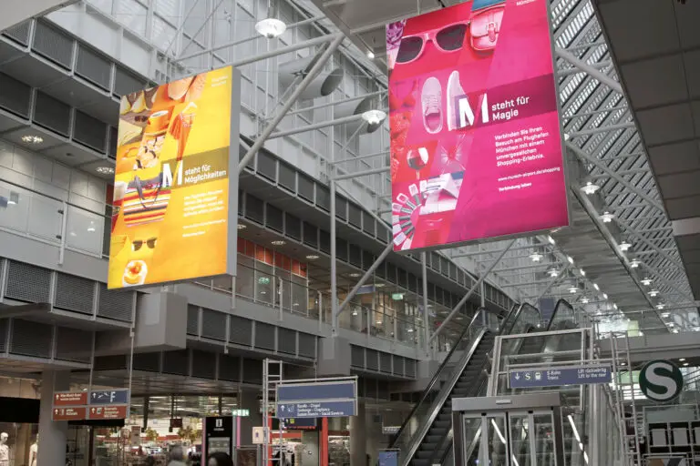 München Flughafen | Luftraum-Leuchtkasten Mediaweb Tirol