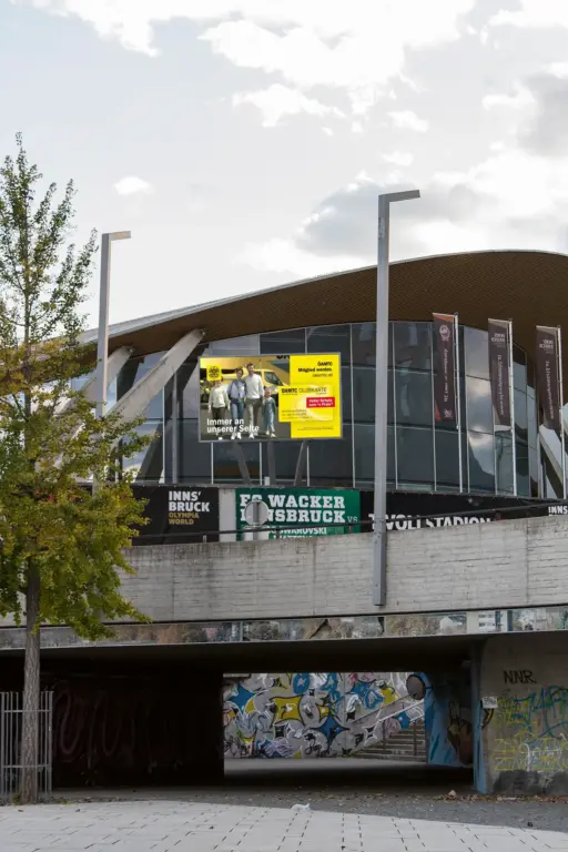 LED-Video-Wall | IBK – Olympiaworld Mediaweb Tirol | Digitale Out-of-Home-Werbung (DOOH)