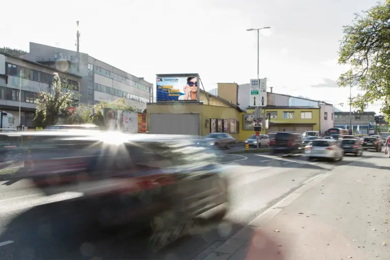LED-Video-Wall | IKB-Westbahnhof Mediaweb Tirol | Digitale Out-of-Home-Werbung (DOOH)