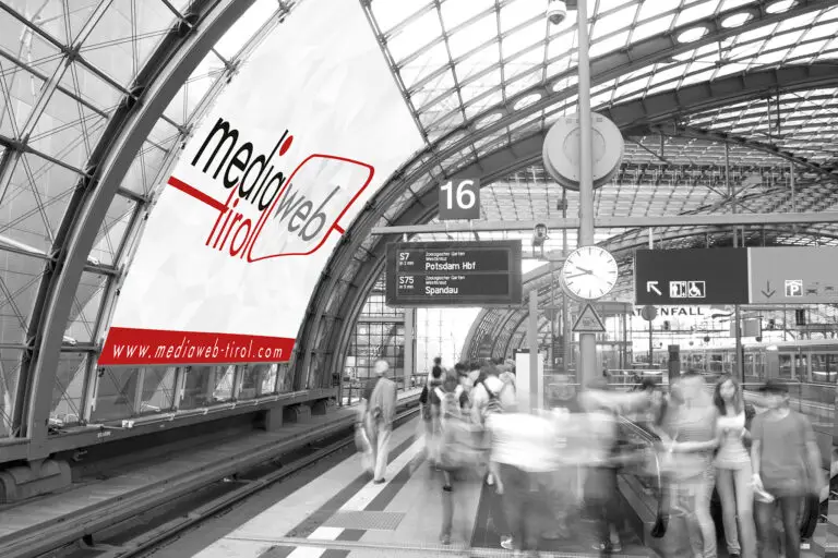 Berlin Hauptbahnhof | Big Banner Mediaweb Tirol